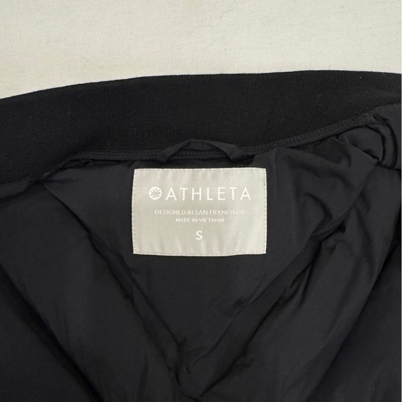 Athleta Inlet Vest Women’s Size Small Black Quilted - Picture 4 of 7